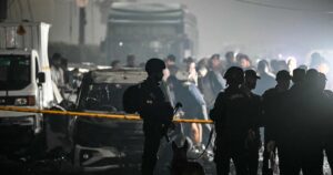 Polícia da Índia detém 5 pessoas na Caxemira após explosão de carro; número de mortos chega a 12