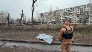 Ucrânia sofre novo ataque enquanto delegação viaja aos EUA