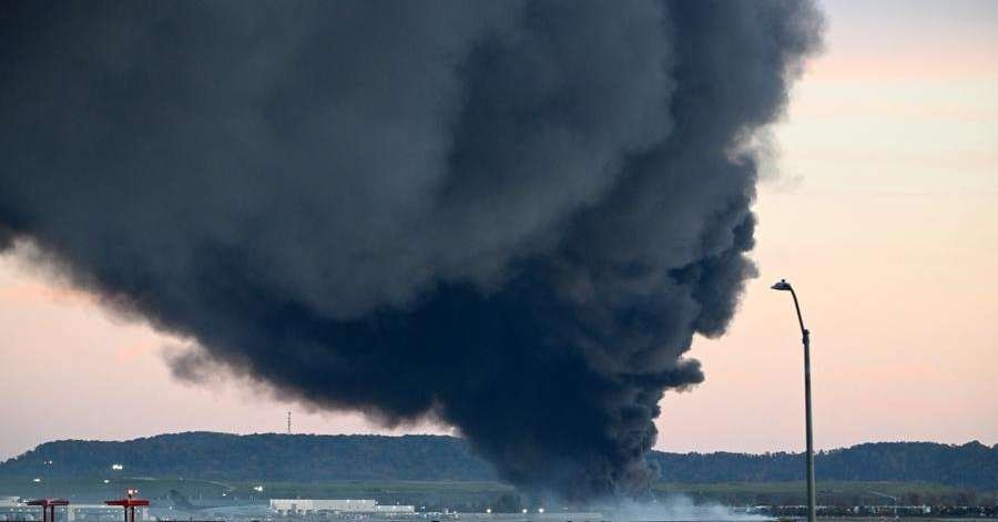 Sobe para 13 número de mortos em acidente com avião de carga nos EUA