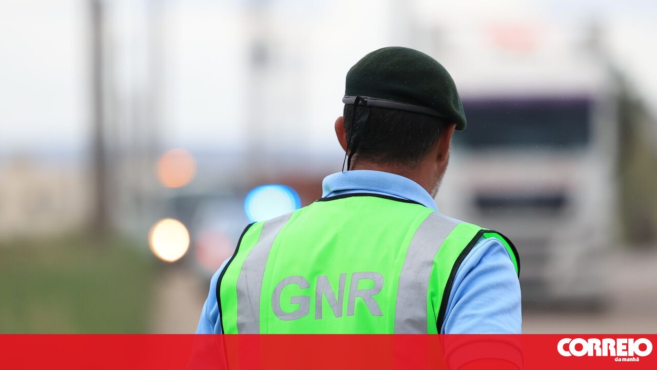 Três feridos em acidente em cadeia na A3 sentido Braga-Porto. Trânsito condicionado - Portugal