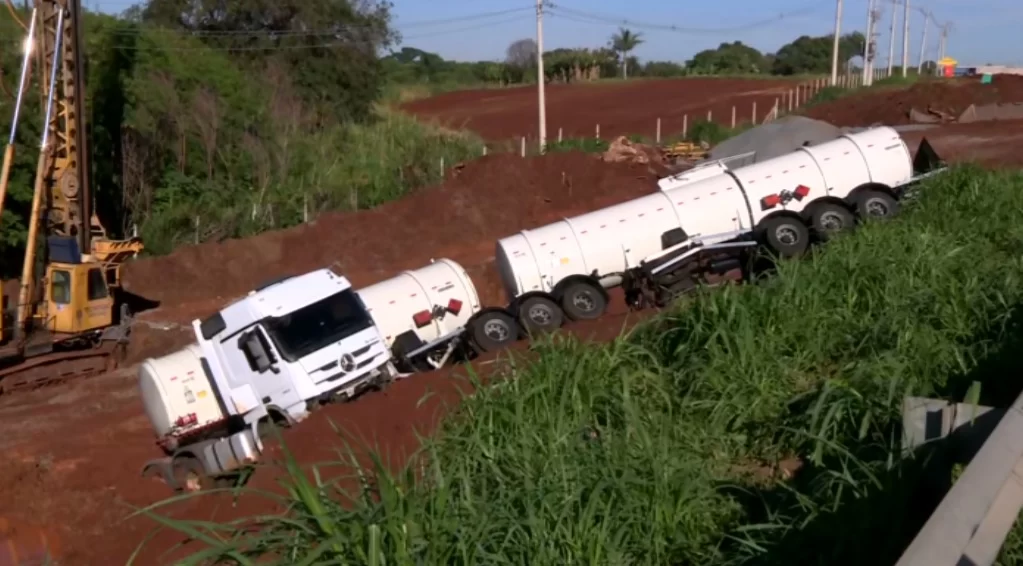 Veja quem são as vítimas do acidente que matou duas pessoas na Zeferino Vaz
