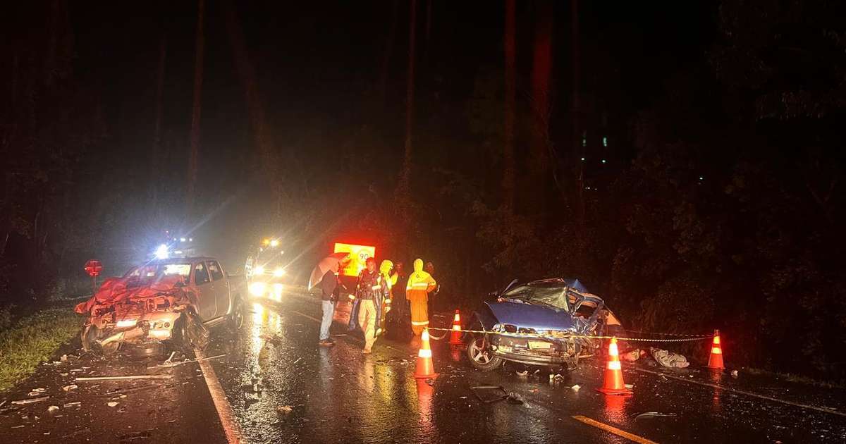 colisão fatal de três veículos na BR-373