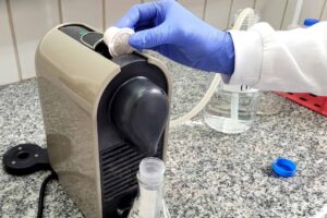 Método pioneiro usa máquina de café para identificar contaminação em peixes