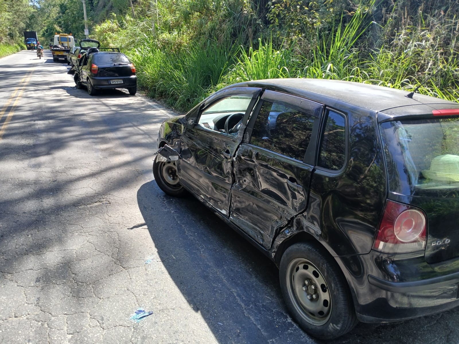 Acidente com Porsche em Mogi das Cruzes deixa 4 feridos