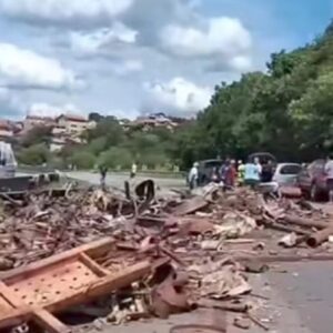 Acidente envolvendo caminhão interdita a rodovia Fernão Dias – Estado de Minas