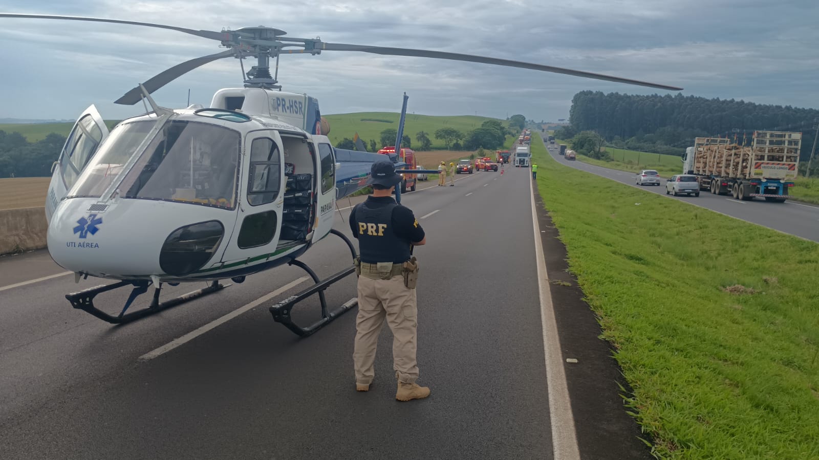 Acidente interdita BR-376 em Ponta Grossa