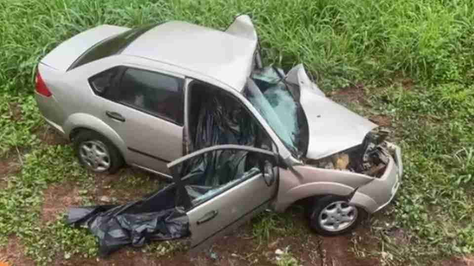 Cinco pessoas morrem em gravíssimo acidente na PR-182 - catve.com