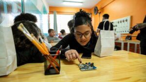 Engenhoka transforma a rotina de alunos e movimenta escolas públicas