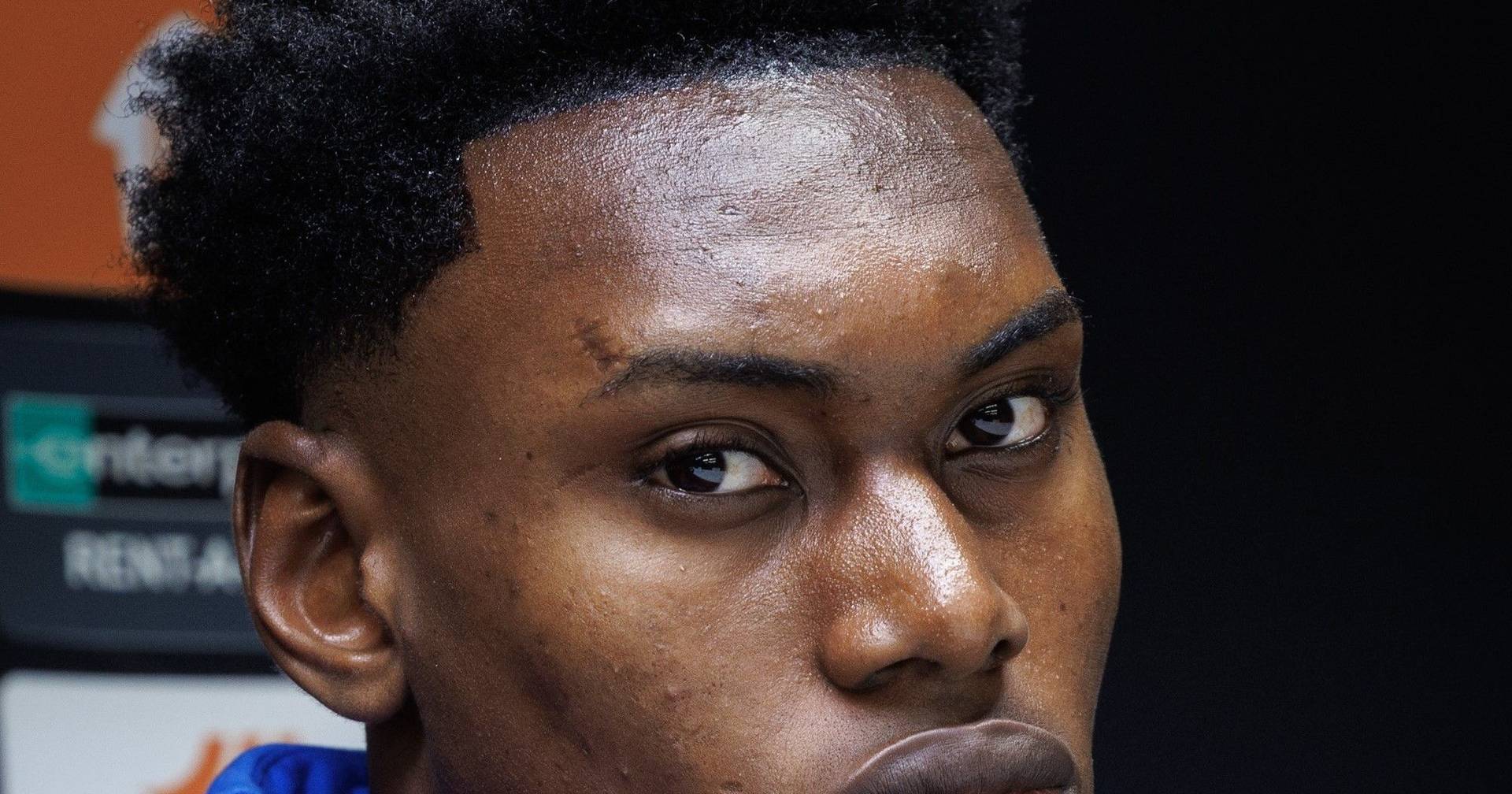 Futebolista Samu envolvido em acidente entre dois carros