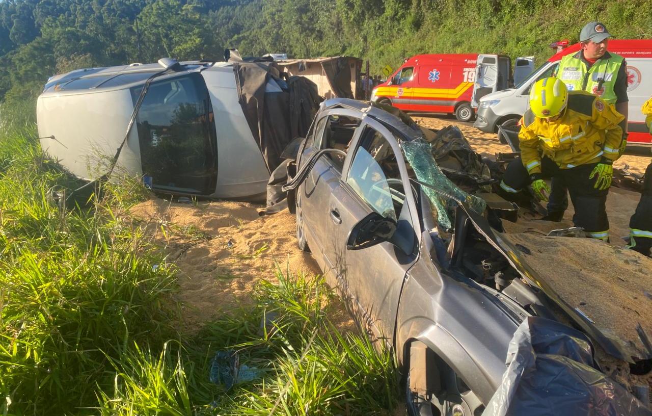 Grave acidente deixa dois mortos em Xaxim