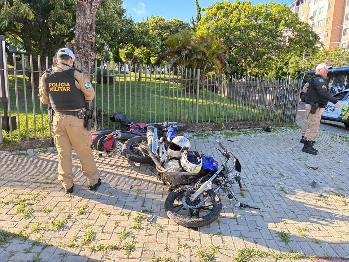 motociclistas-ficam-em-estado-grave-apos-acidente-no-capao-raso – Copia