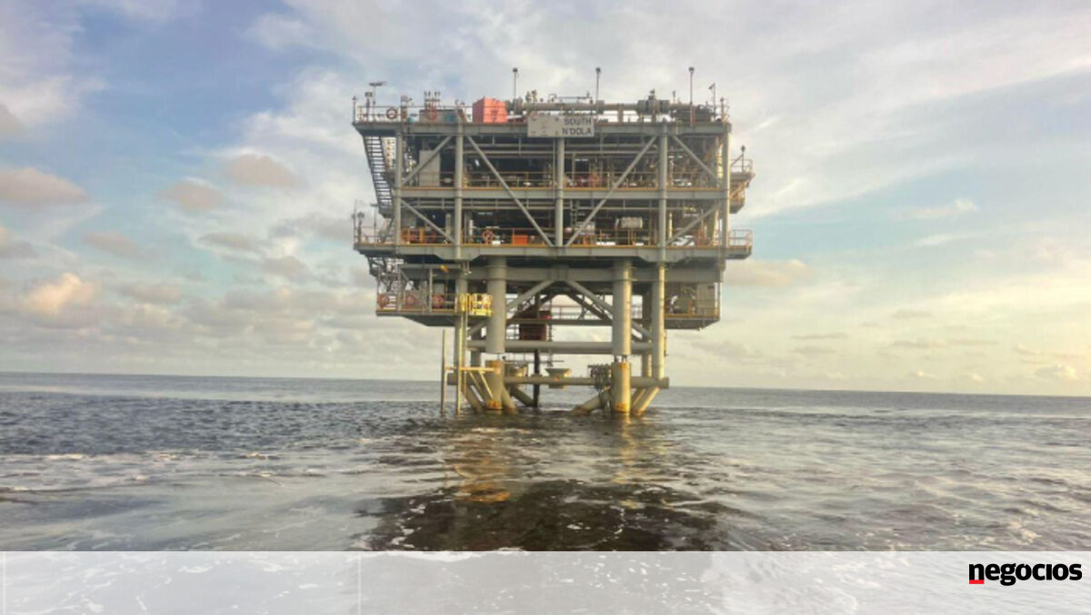 Novo projeto petrolífero angolano com produção diária de 25 mil barris - Petróleo