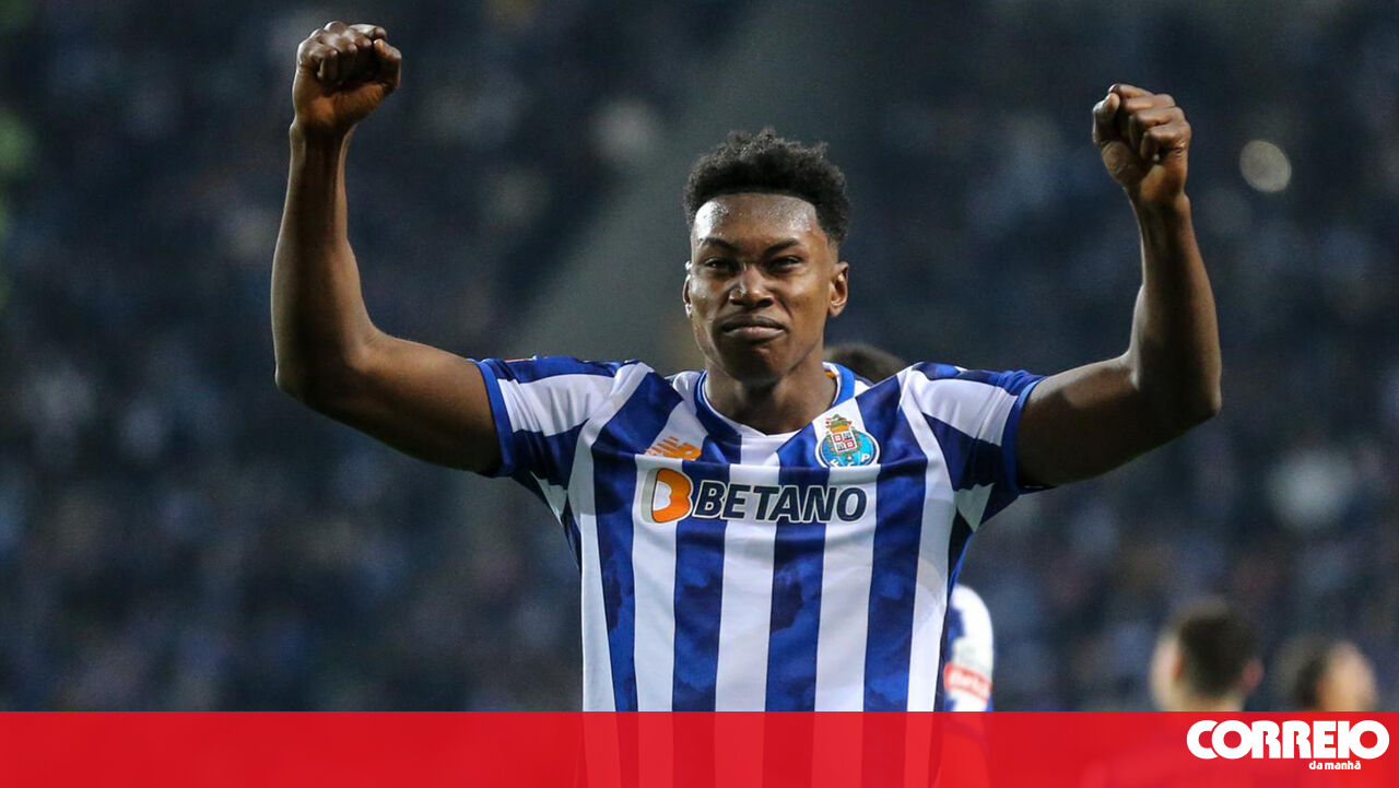 Samu envolve-se em acidente em Gaia e abandona o local antes da chegada das autoridades - Futebol