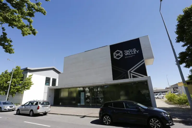 Entrada do edifício do TAGUSVALLEY em Abrantes