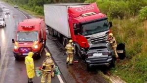 Três pessoas morrem em grave acidente na BR-285, em Caibaté, no RS