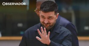 Zelensky diz trabalhar “24h/dia para terminar guerra brutal” – Observador