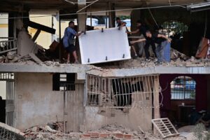 Casas venezuelanas foram destruídas em ação dos EUA; não há dado oficial sobre mortos