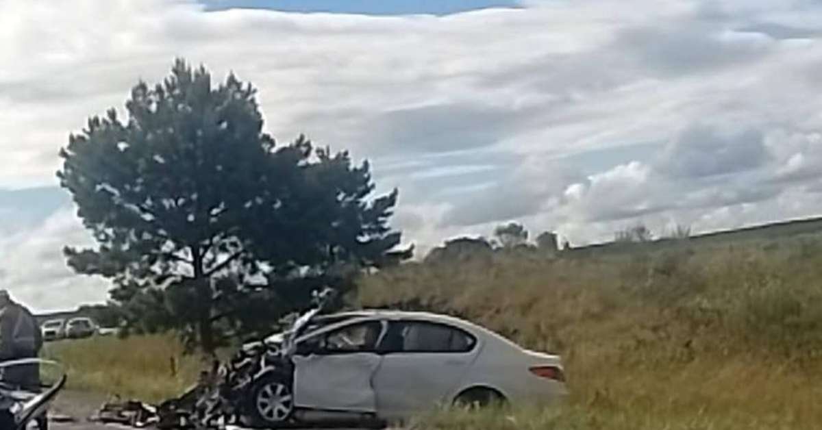 Acidente envolvendo três veículos mata duas pessoas na Rota do Sol