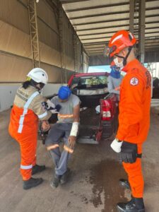 Bombeiros socorrem trabalhador vítima de acidente de trabalho | Notícias Interativa – Notícias do Vale do Araguaia e Região