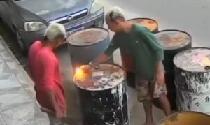 Teste perigoso causa explosão de tonel após jovem usar isqueiro; Veja vídeo