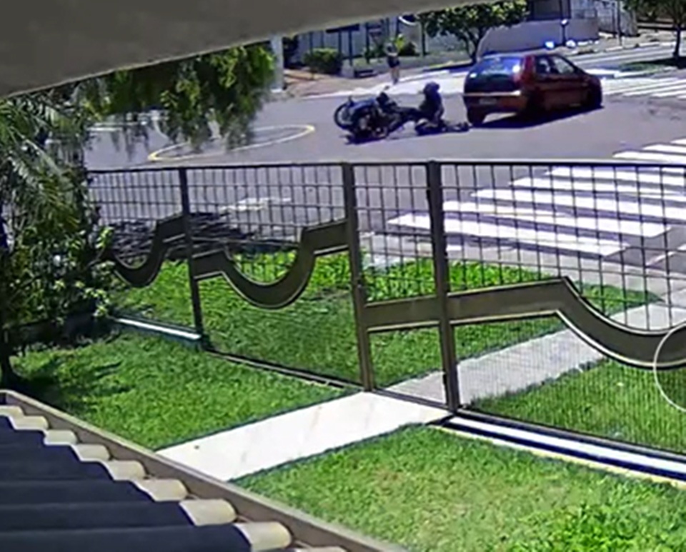 Motociclista fica ferido em acidente no centro de Campo Mourão