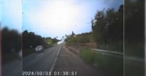 Câmera flagra explosão de carro-forte no interior de São Paulo