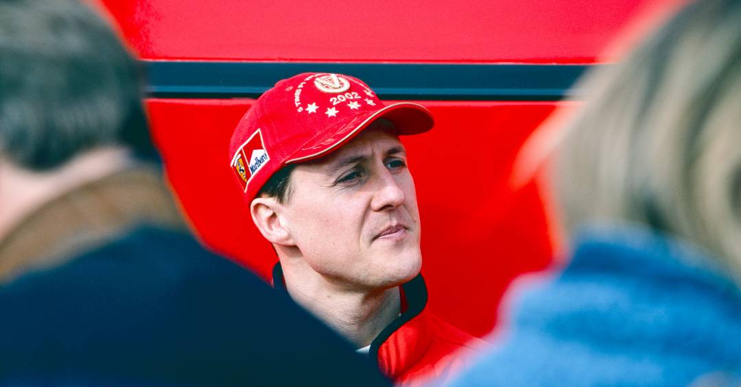 Schumacher não está mais acamado 12 anos após acidente, diz jornal