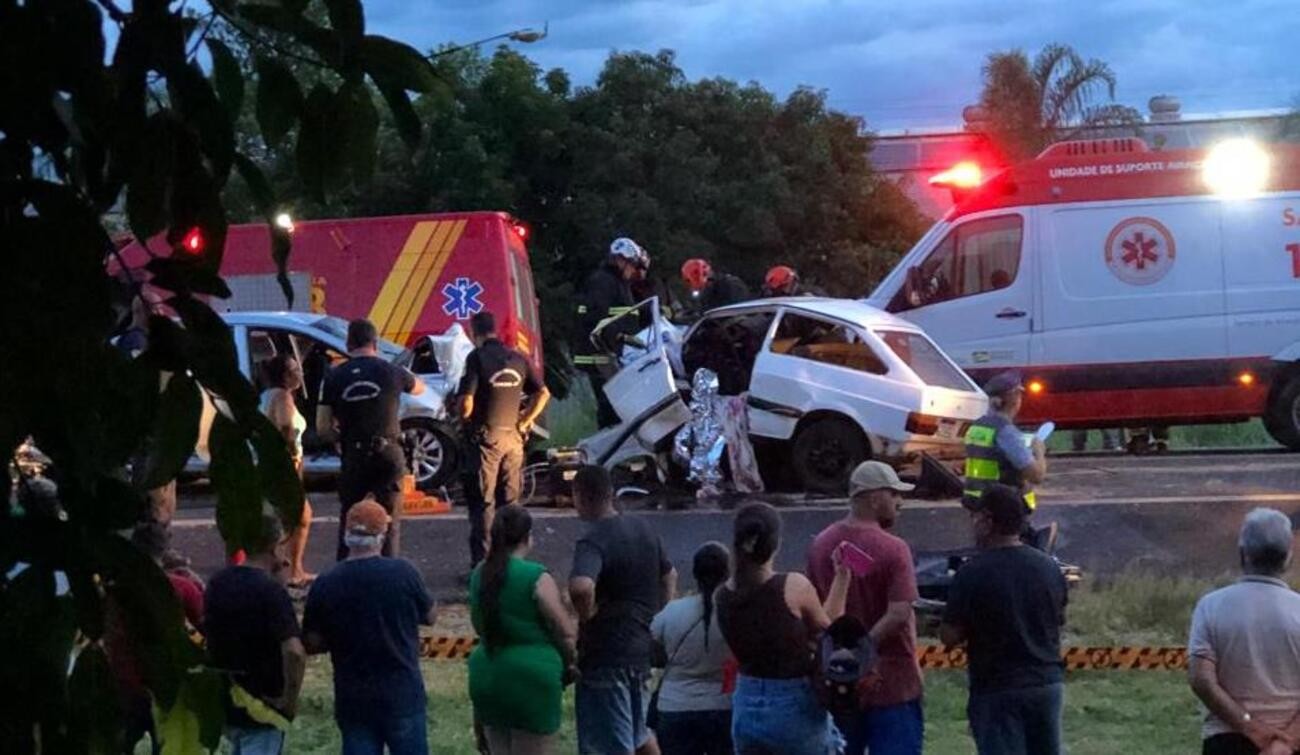 Sobe para 2 o número de mortos em grave acidente no interior de SP - G1 - Globo