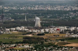 Poluição na Grande La Plata: o setor industrial e o transporte como os principais focos de emissões