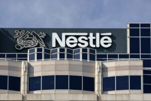 China pressiona Nestlé a acelerar recall de fórmulas infantis por contaminação