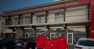 Fundação Vodafone disponibilizou equipamento por satélite a bombeiros