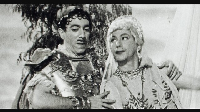 Catálogo reuniu 18 produções brasileiras para quem troca a avenida pelo sofá no carnaval