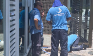 Águas de Niterói fazem vistoria em Icaraí após denúncias de contaminação