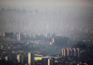 Avaliação ambiental revela que a poluição do ar no Brasil ultrapassa os limites recomendados pela OMS