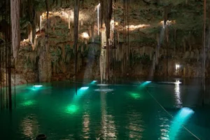 Ambientalistas alertam sobre possíveis danos ecológicos em cavernas e cenotes vinculados ao trecho 5 do Trem Maia no México