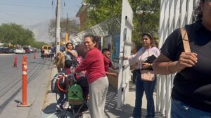 Piden padres se investigue caso de menor que ingirió cloro