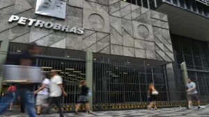 Petrobras (PETR4) distribui dividendos de R$ 41,2 bilhões: veja quando sai o pagamento