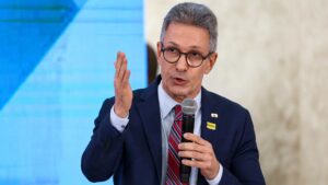 Zema promete privatizar Petrobrás e Banco do Brasil