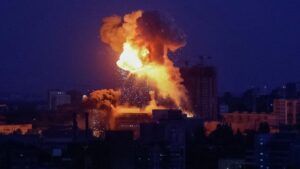 Reportagens nos EUA descrevem o pânico em Kiev decorrente da decisão da Rússia.