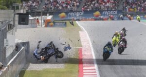 Piloto sofre acidente e fratura vértebra na MotoGP; imagens são fortes