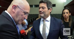 Ventura diz que Passos se referia ao Governo quando comparou “políticos postiços” a “prostitutos sem caráter”