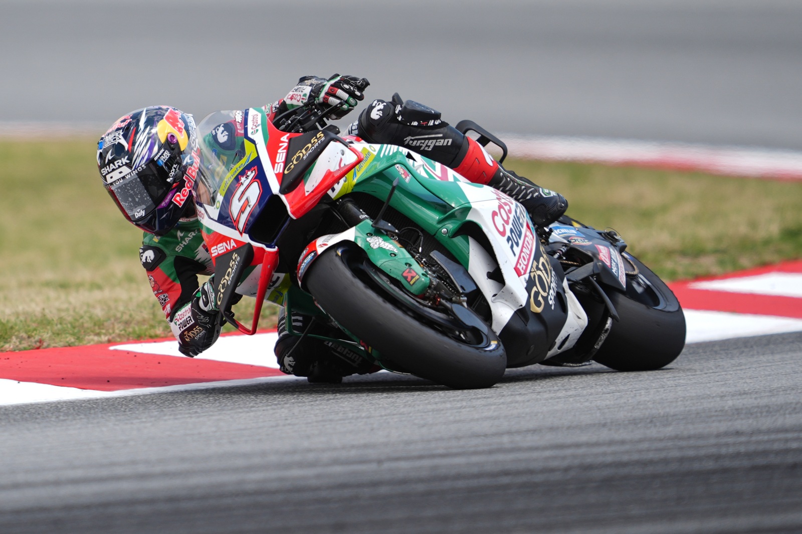 Zarco volta a treinar após acidente na Catalunha, mas ainda aguarda cirurgia no joelho