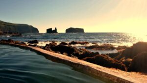 Praia açoriana dos Mosteiros interdita a banhos pela segunda vez desde início do verão