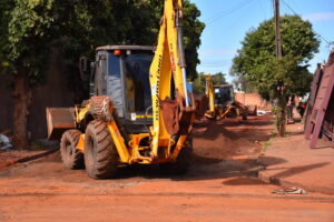 Guanandi II celebra chegada da rede de esgoto enquanto obras avançam por diversas regiões da capital