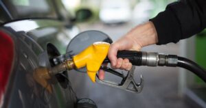 O que muda para o motorista com mais etanol na gasolina? | Blogs | CNN Brasil