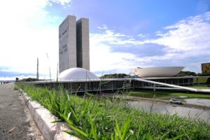Câmara debate acolhimento a famílias deslocadas por desastre climático